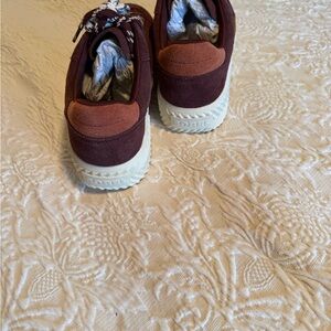 Sorel Burgundy and Cream Sneakers